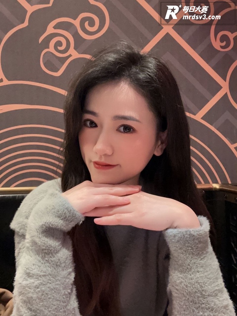 山西太原高颜值小夫妻相关图片5
